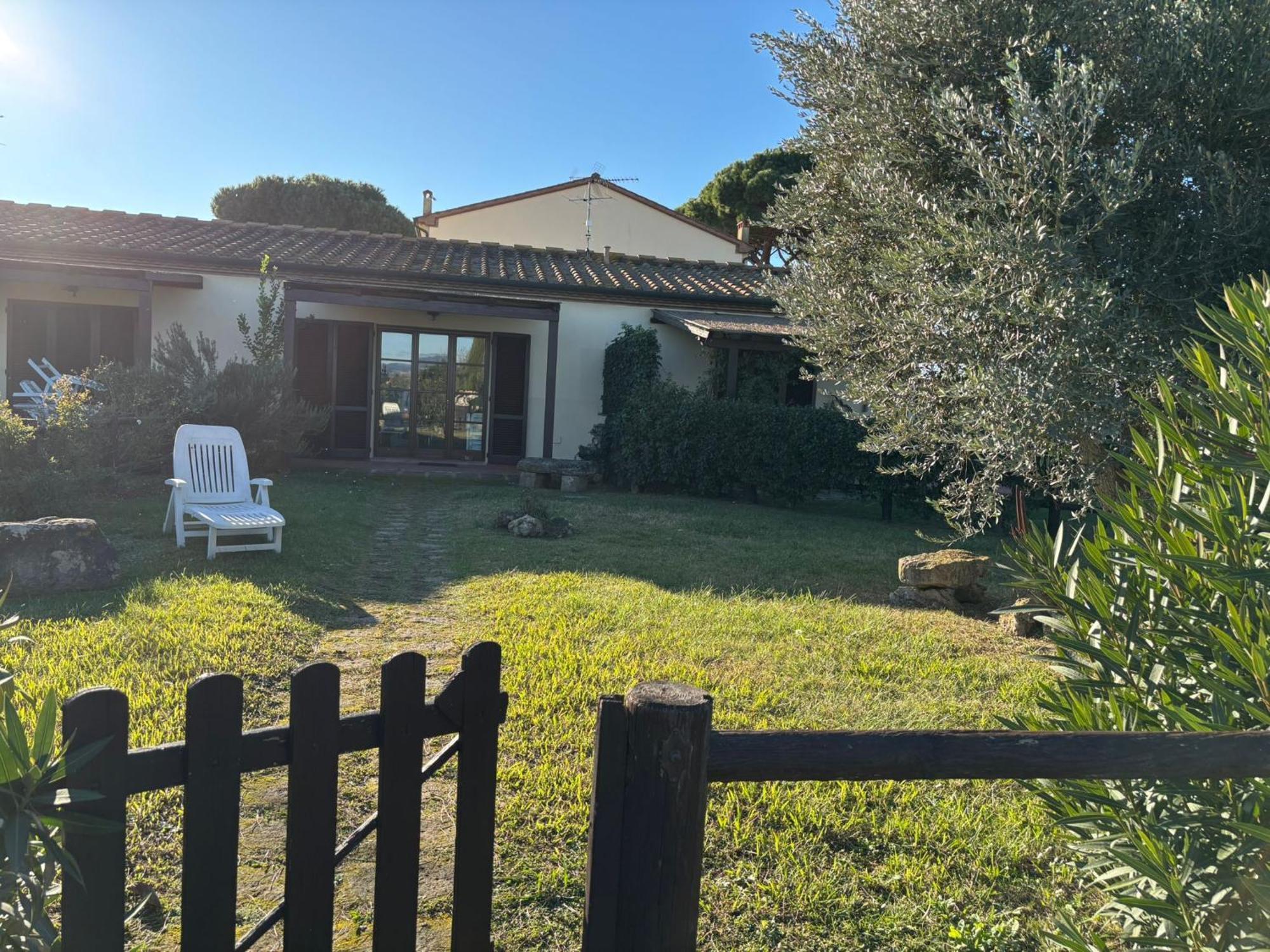 Casa "Ale" Con Piscina Comune E Bellissimo Giardino A 5 Minuti Dal Mare Cecina (Livorno) Bagian luar foto